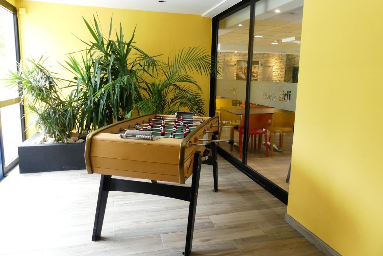 Отель Ibis Styles Cognac Шатобернар Экстерьер фото