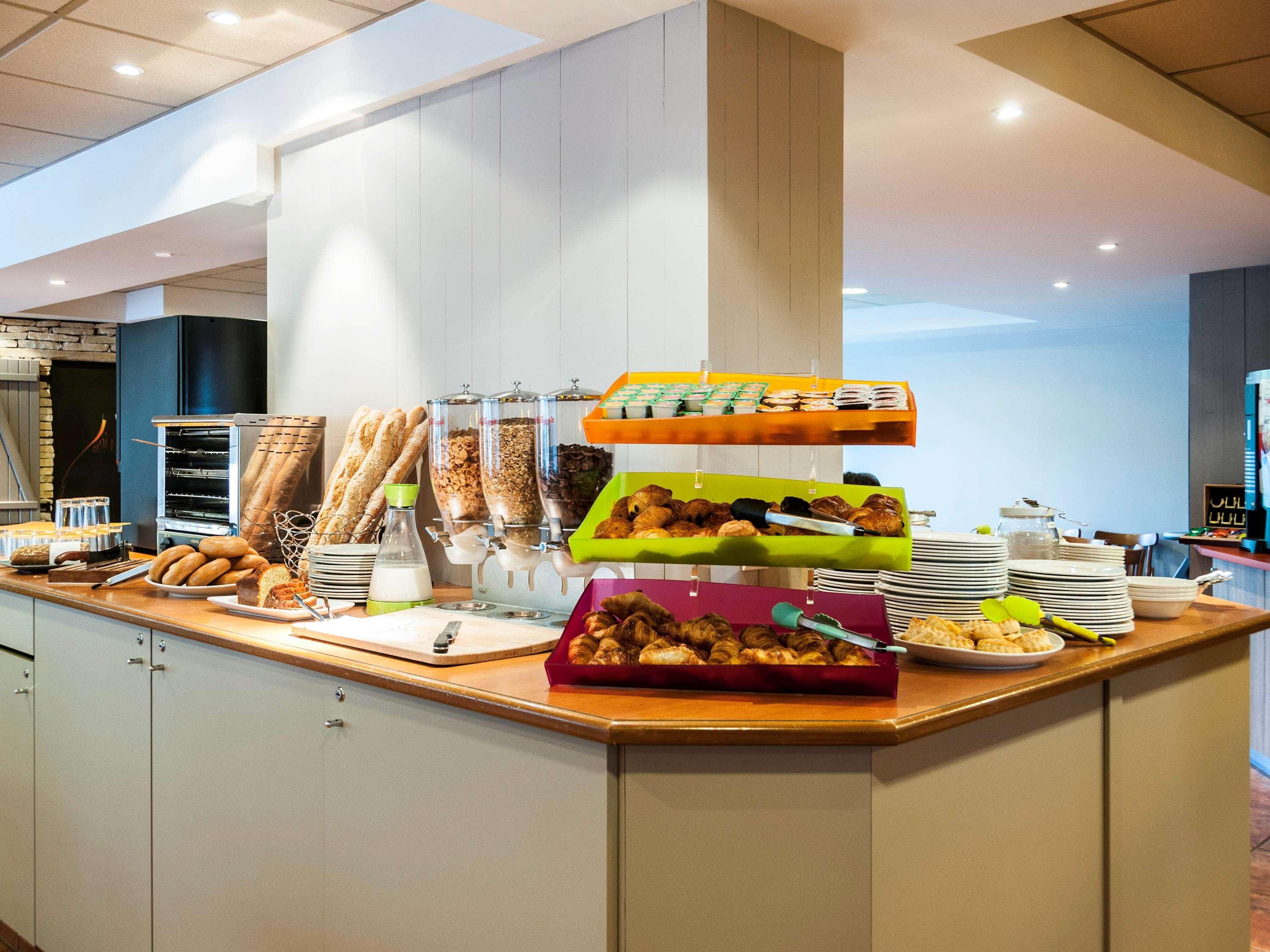 Отель Ibis Styles Cognac Шатобернар Экстерьер фото
