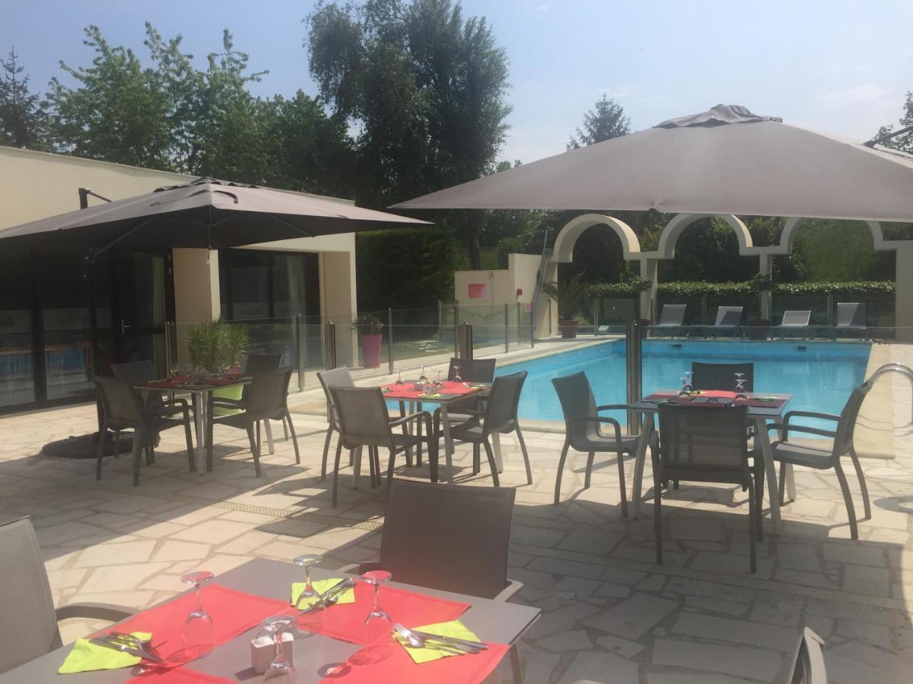 Отель Ibis Styles Cognac Шатобернар Экстерьер фото